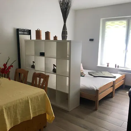 Am Fusse Des Schlosses Arendsee (Uckermark)