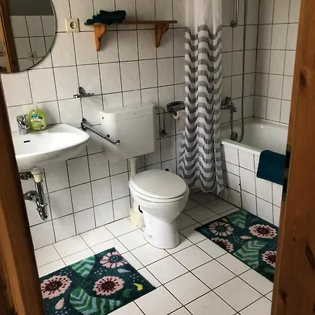 Am Fusse Des Schlosses Arendsee (Uckermark)