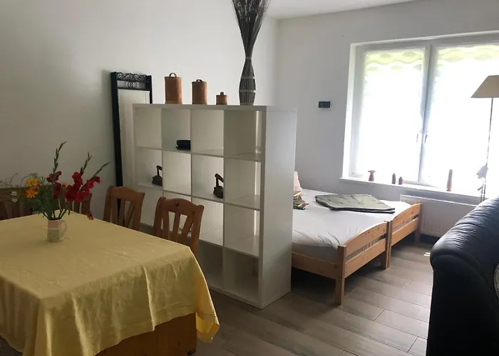 Am Fusse Des Schlosses Arendsee (Uckermark)