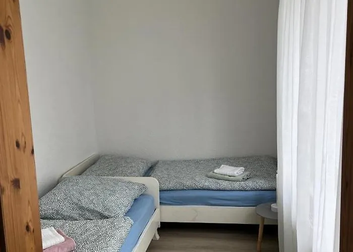 Am Fusse Des Schlosses * Arendsee (Uckermark)